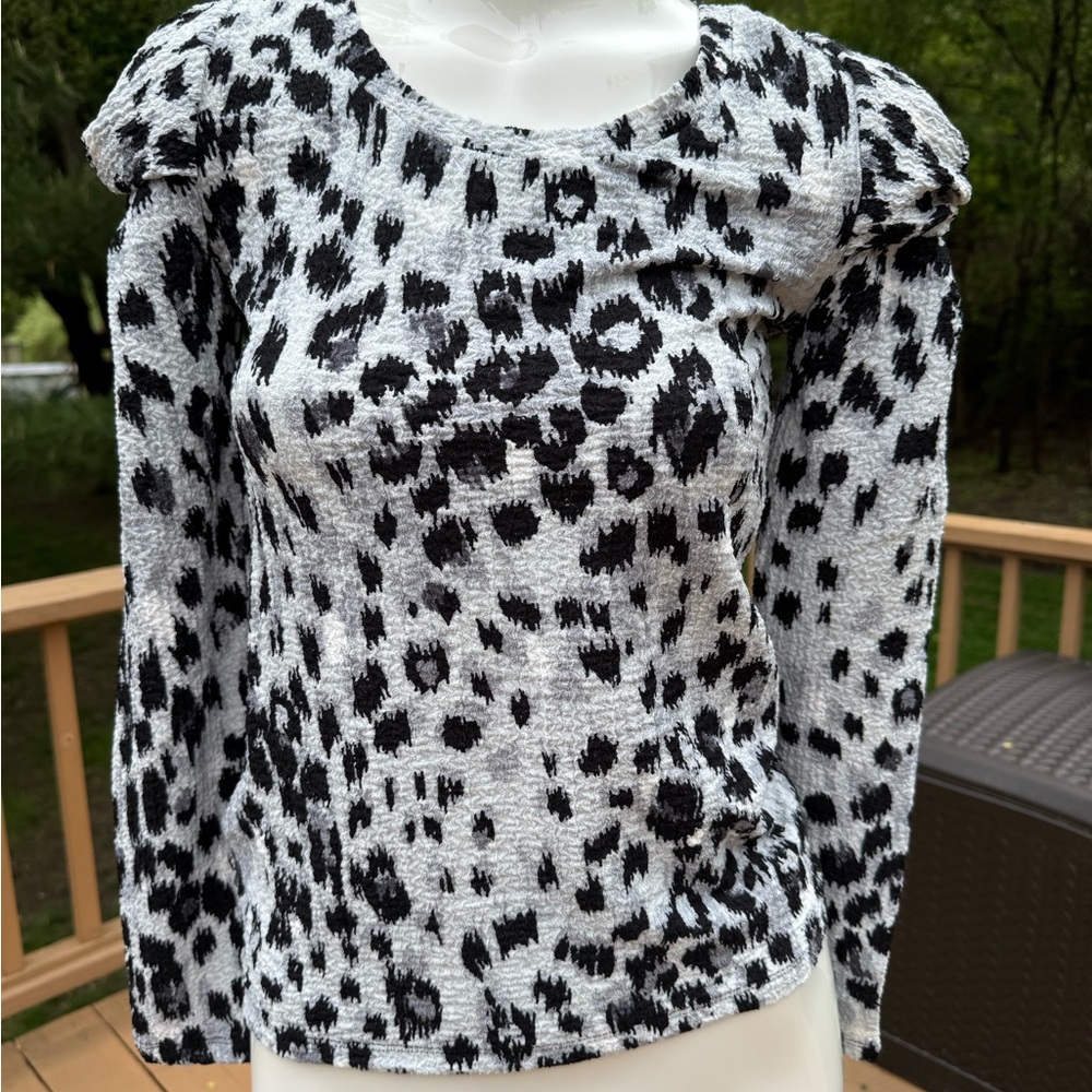 Loft Black and White Leopard Print Women's Long sleeve Top size XSP NWTS - Picture 2 of 6
